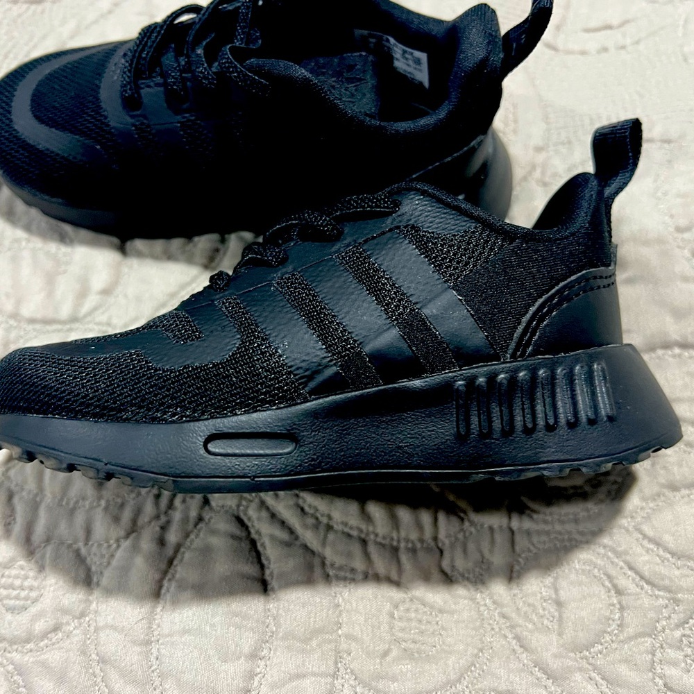 Adidas Toddler Sneaker Size 7 Black NWOT